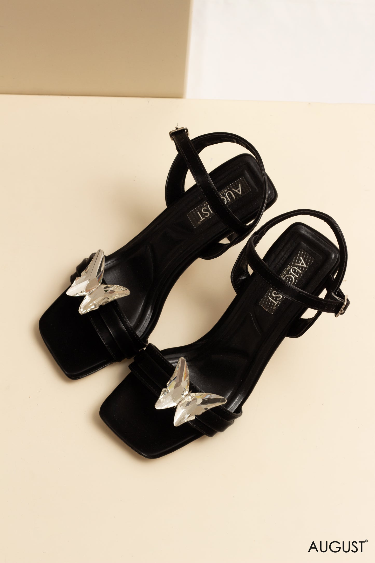 HIGH-HEEL SANDAL WITH BUTTERFLY