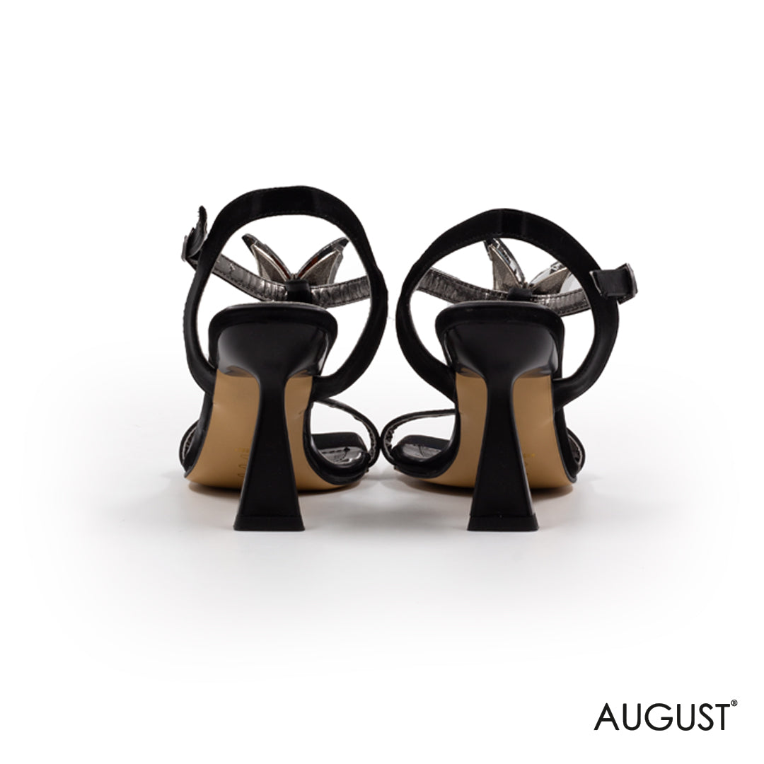 LEATHER STRAPPY SANDALS WITH BUTTERFLY