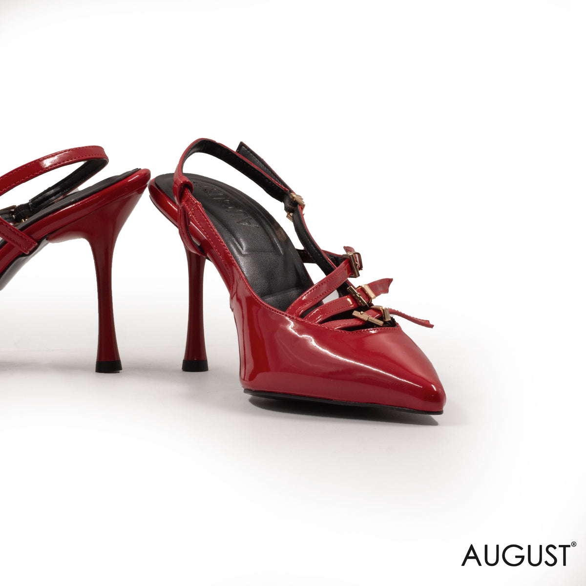 RED HIGH-HEEL SHOES WITH BUCKLE DETAIL